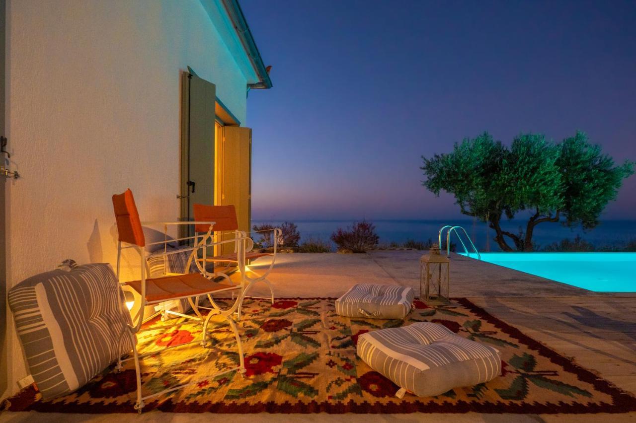Avgi Villa Glossa Exterior photo